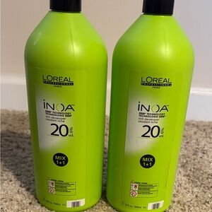 INOA Vibrant Green Hair Care Bottles